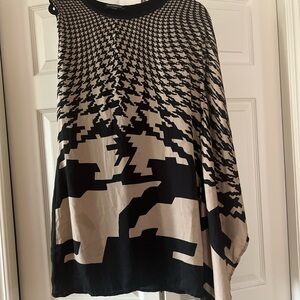 Rinascimento One long flared sleeve silk dress